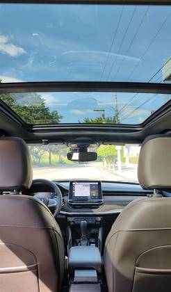 JEEP COMMANDER 2.2 TURBO DIESEL OVERLAND AT9 JEEP COMMANDER 2.2 TURBO DIESEL OVERLAND AT9